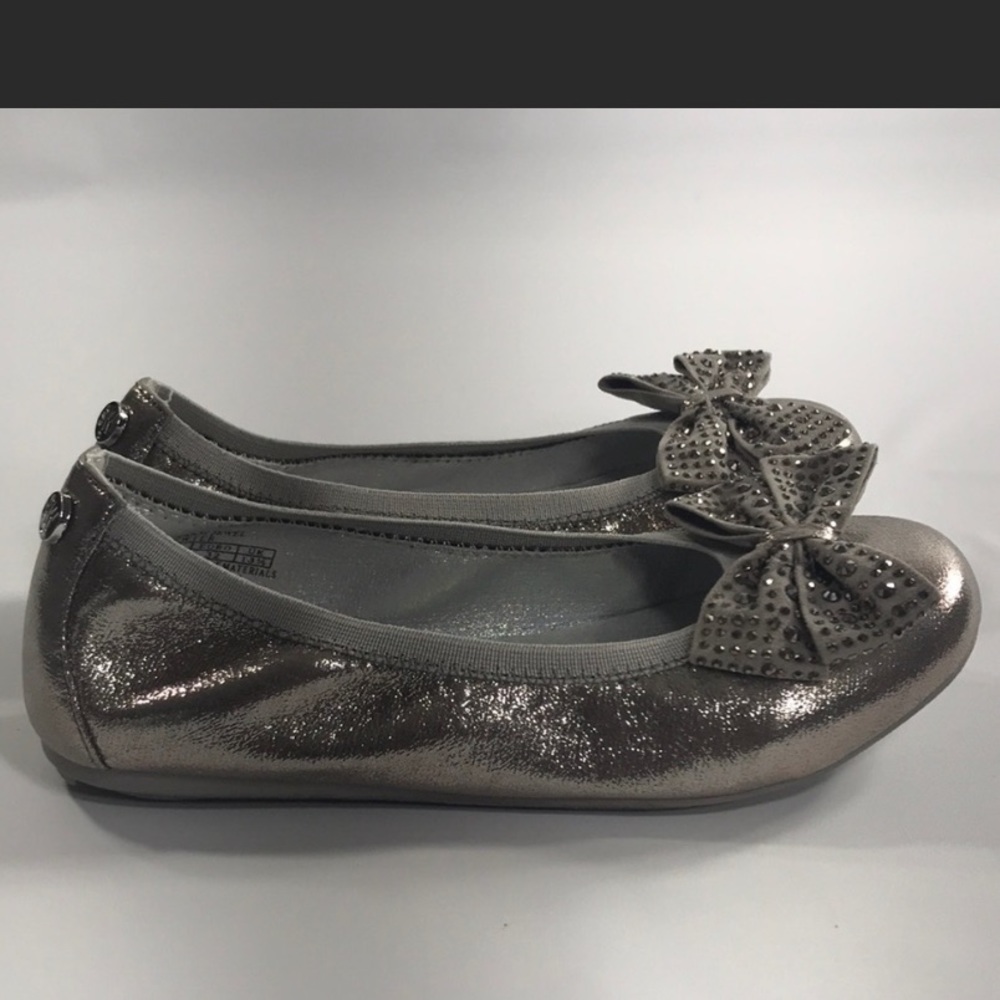 NEW Stuart Weitzman ballerina flat. Size 1